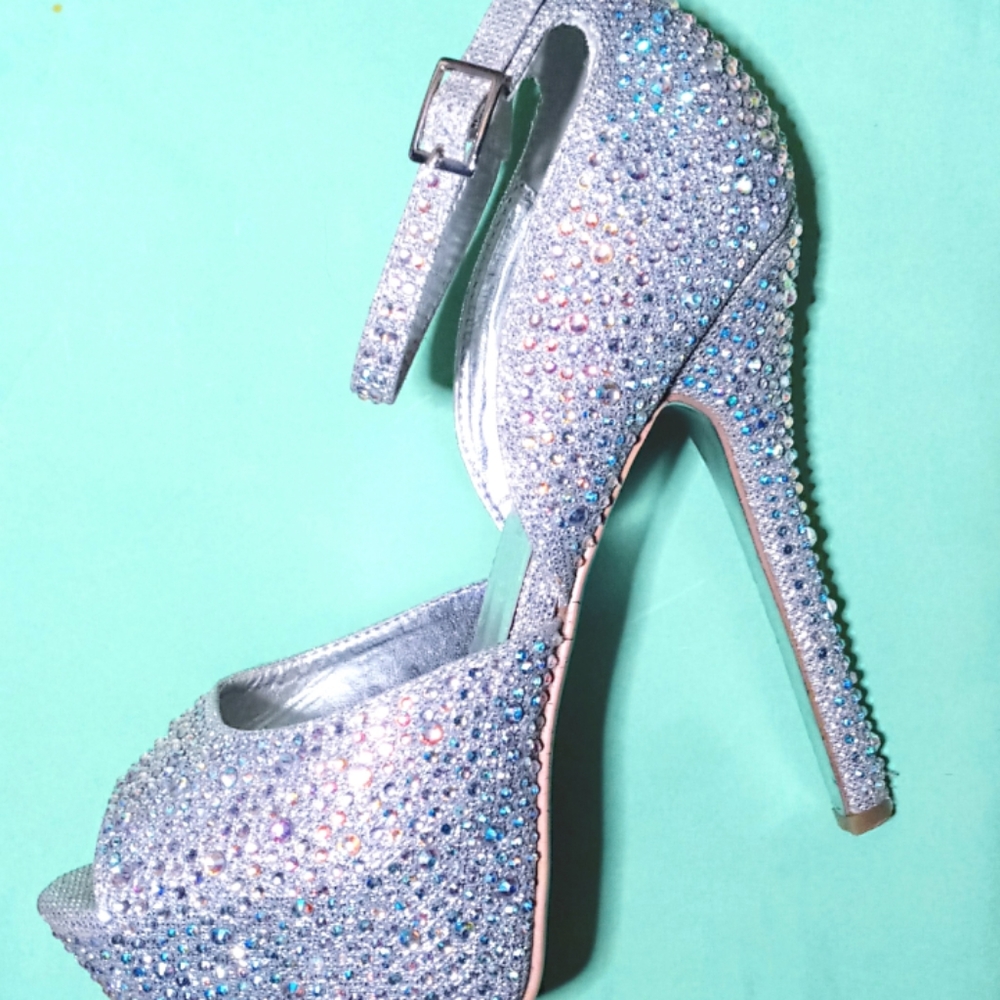 Women's size 8 Bella Luna Brand, Irredescent colored, Jeweled High Heels